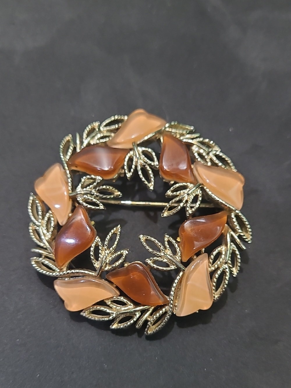 Pegasus Coro Brooch Shades Of Tan and Brown Lucite Crystals & Gold tone Wreath